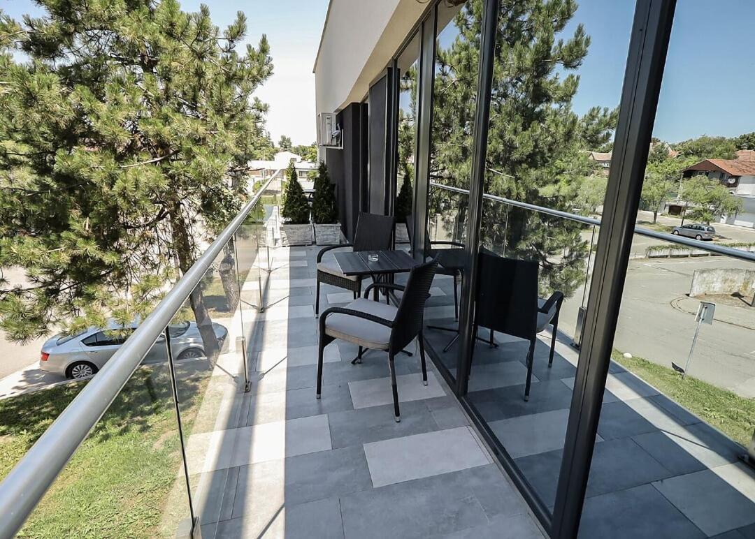Annona Apartments Bečej Exterior foto