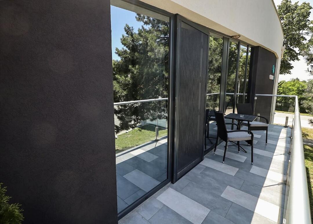Annona Apartments Bečej Exterior foto